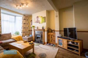 Sitting room- click for photo gallery